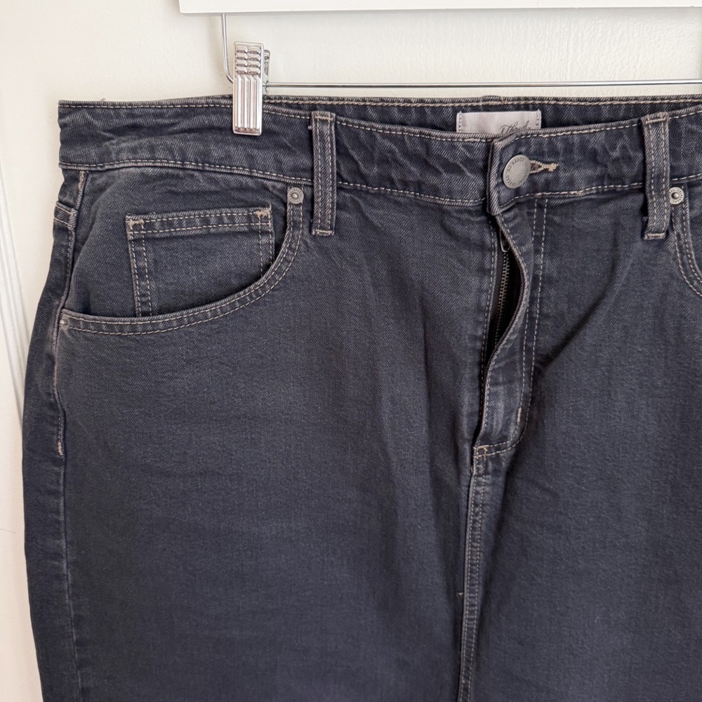 Universal Thread Dark Wash Denim Skirt Knee-length Casual - Picture 2 of 9